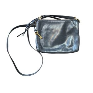 Fossil Leather Crossbody Bag Minimal Classic Quiet Luxury Everyday Purse